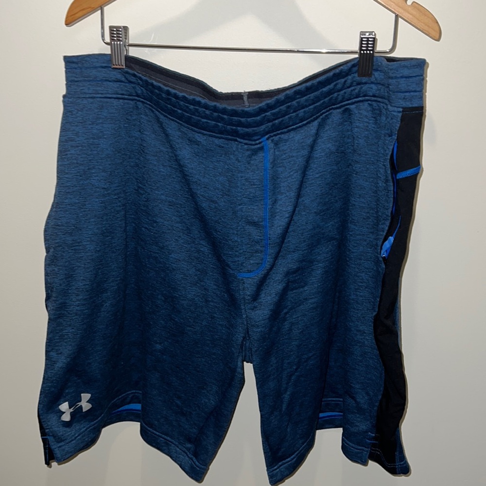 *LIGHTLY WORN* Under Armour Shorts